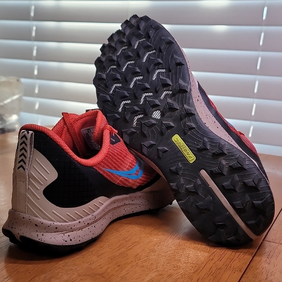 Saucony Peregrine 12 - Coral and Blue
